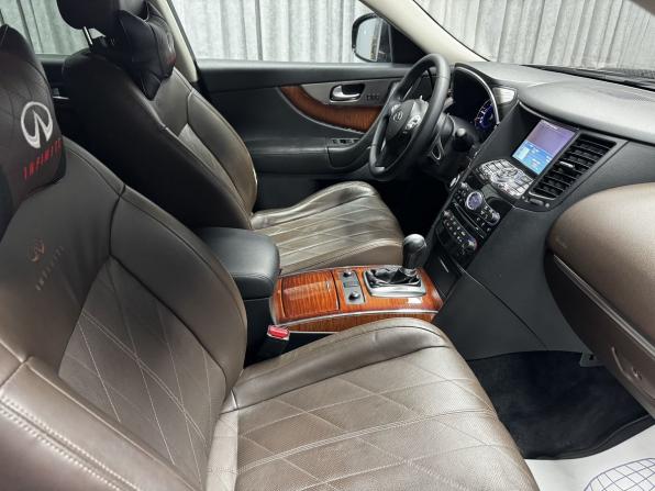 Infiniti FX II (S51) Рестайлинг с пробегом 2012 года, цена 1 800 000 рублей, 181557 км, внедорожник, Автокод Объявления