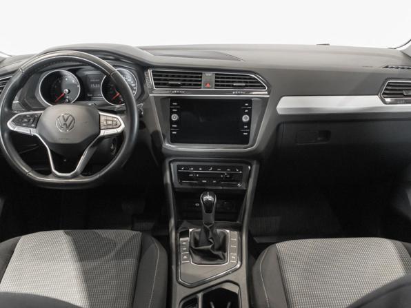 Volkswagen Tiguan II Рестайлинг с пробегом 2021 года, цена 2 844 400 рублей, 54729 км, внедорожник, Автокод Объявления