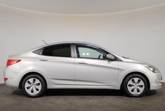 Hyundai Solaris I Рестайлинг с пробегом 2016 года, цена 1 310 000 рублей, 37906 км, седан, Автокод Объявления