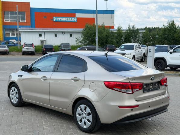 Kia Rio III Рестайлинг с пробегом 2015 года, цена 900 000 рублей, 205761 км, седан, Автокод Объявления