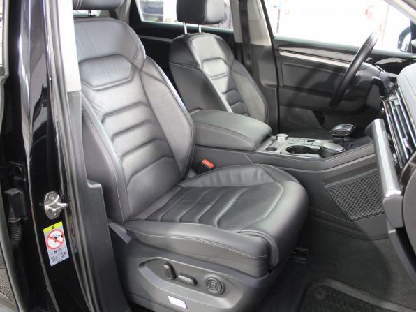 Volkswagen Touareg III с пробегом 2021 года, цена 5 650 000 рублей, 56265 км, внедорожник, Автокод Объявления