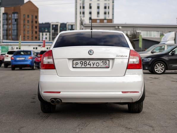 Skoda Octavia II (A5) Рестайлинг с пробегом 2013 года, цена 1 099 000 рублей, 121463 км, лифтбек, Автокод Объявления