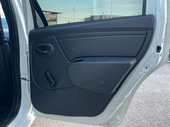 Renault Logan I Рестайлинг с пробегом 2013 года, цена 599 000 рублей, 216639 км, седан, Автокод Объявления