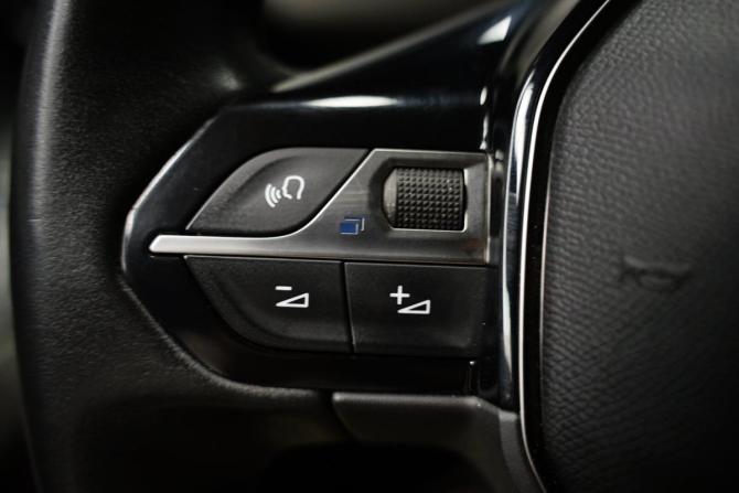 Peugeot Rifter I с пробегом 2020 года, цена 1 940 000 рублей, 108500 км, минивэн, Автокод Объявления