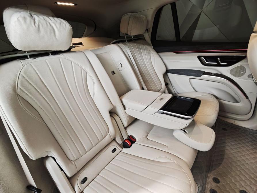 Mercedes-Benz EQS SUV Москва  - изображение 17