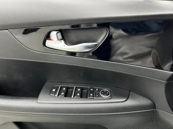 Kia Cerato III Рестайлинг (Classic) с пробегом 2019 года, цена 1 940 000 рублей, 102505 км, седан, Автокод Объявления