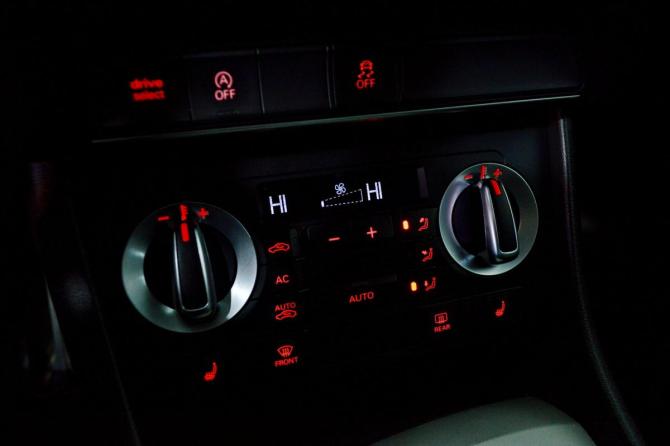 Audi Q3 I (8U) с пробегом 2013 года, цена 1 549 000 рублей, 170124 км, внедорожник, Автокод Объявления