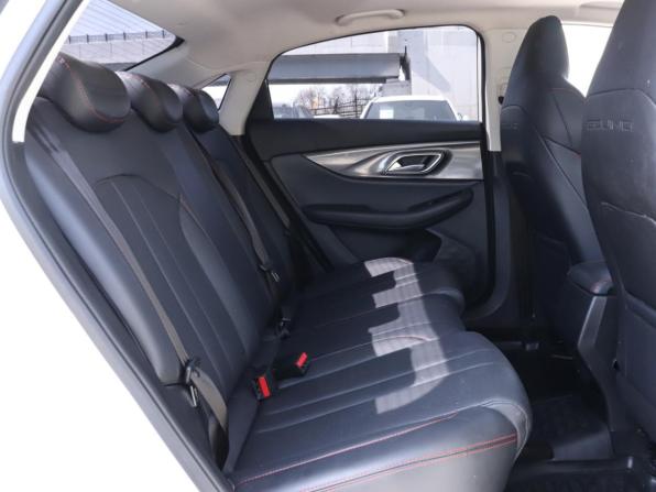 BAIC U5 Plus с пробегом 2023 года, цена 1 100 000 рублей, 33823 км, седан, Автокод Объявления