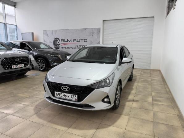 Hyundai Solaris II Рестайлинг с пробегом 2021 года, цена 1 800 000 рублей, 44697 км, седан, Автокод Объявления