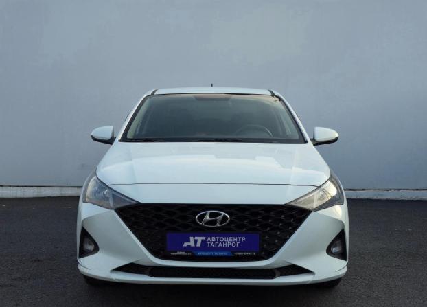 Hyundai Solaris II Рестайлинг с пробегом 2020 года, цена 1 670 000 рублей, 60000 км, седан, Автокод Объявления