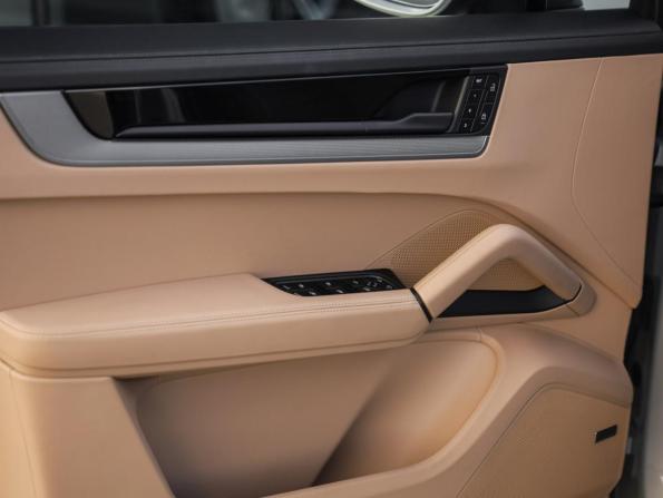 Porsche Cayenne III Рестайлинг с пробегом 2025 года, цена 17 490 000 рублей, 6114 км, внедорожник, Автокод Объявления