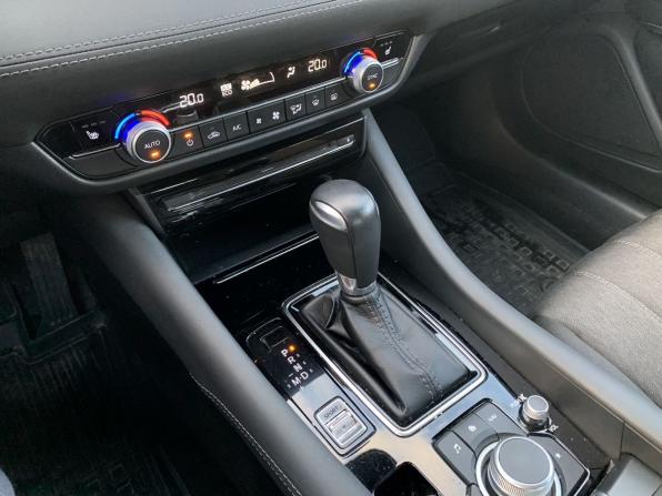 Mazda 6 III (GJ) Рестайлинг 2 с пробегом 2020 года, цена 2 299 000 рублей, 66318 км, седан, Автокод Объявления