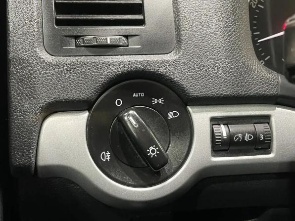 Skoda Octavia II (A5) Рестайлинг с пробегом 2013 года, цена 830 000 рублей, 225563 км, лифтбек, Автокод Объявления
