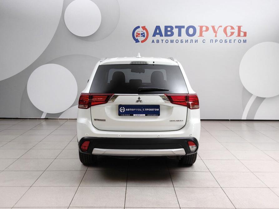 Mitsubishi Outlander III Рестайлинг 2 Подольск  - изображение 4