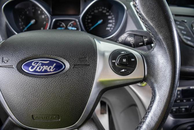 Ford Kuga II с пробегом 2016 года, цена 1 579 000 рублей, 49000 км, внедорожник, Автокод Объявления
