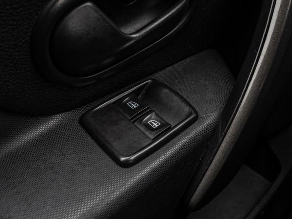 Renault Logan II Рестайлинг с пробегом 2021 года, цена 870 000 рублей, 89547 км, седан, Автокод Объявления