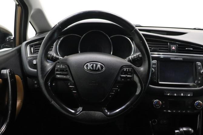 Kia Ceed II Рестайлинг с пробегом 2017 года, цена 1 457 000 рублей, 66579 км, хэтчбек, Автокод Объявления