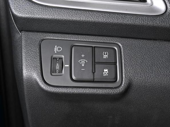 Hyundai Solaris II с пробегом 2019 года, цена 1 349 000 рублей, 116076 км, седан, Автокод Объявления