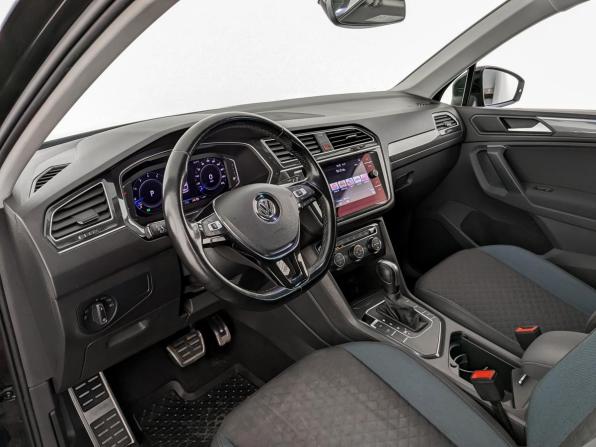 Volkswagen Tiguan II с пробегом 2019 года, цена 1 959 000 рублей, 181317 км, внедорожник, Автокод Объявления