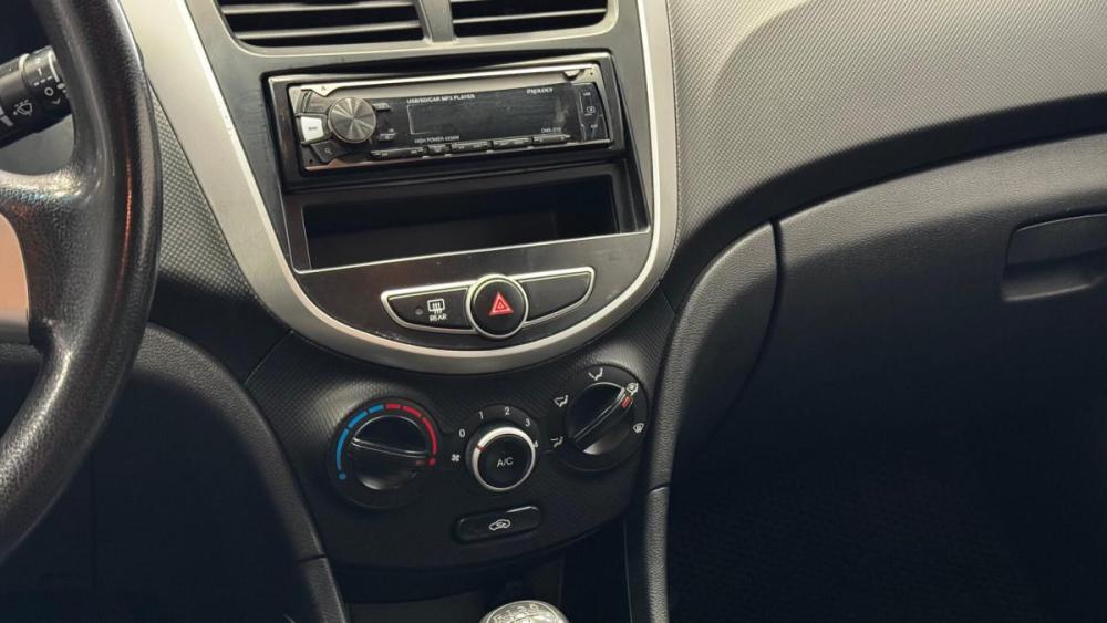 Hyundai Solaris I Киров  - изображение 8