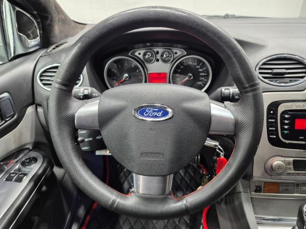 Ford Focus II Рестайлинг с пробегом 2010 года, цена 625 000 рублей, 235000 км, седан, Автокод Объявления