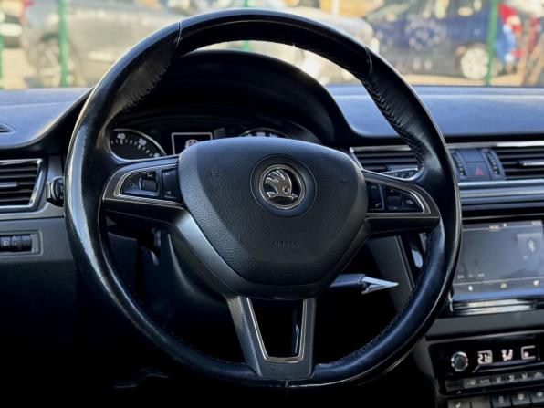 Skoda Rapid I с пробегом 2017 года, цена 1 230 000 рублей, 157602 км, лифтбек, Автокод Объявления