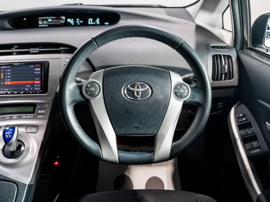 Toyota Prius III Рестайлинг (XW30) Чита  - изображение 8
