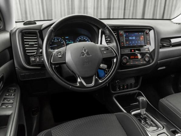 Mitsubishi Outlander III Рестайлинг 3 с пробегом 2018 года, цена 2 340 000 рублей, 94057 км, внедорожник, Автокод Объявления