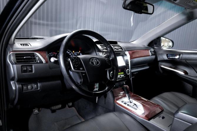 Toyota Camry VII (XV50) с пробегом 2012 года, цена 1 349 000 рублей, 303901 км, седан, Автокод Объявления