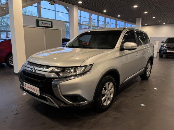 Mitsubishi Outlander III Рестайлинг 3 с пробегом 2021 года, цена 2 450 000 рублей, 114830 км, внедорожник, Автокод Объявления