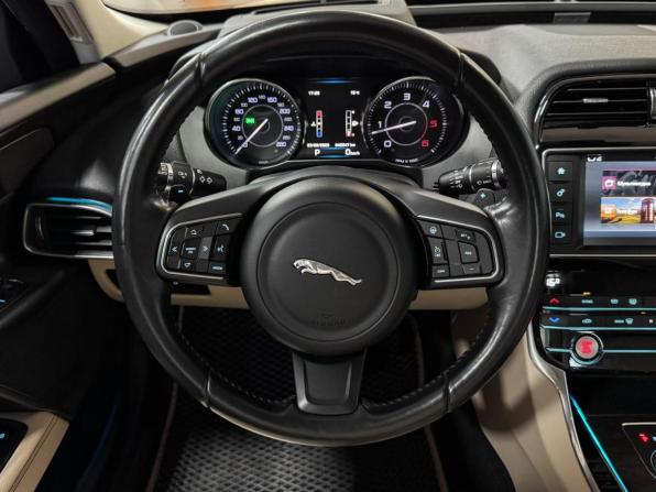 Jaguar XE I с пробегом 2015 года, цена 2 450 000 рублей, 42000 км, седан, Автокод Объявления