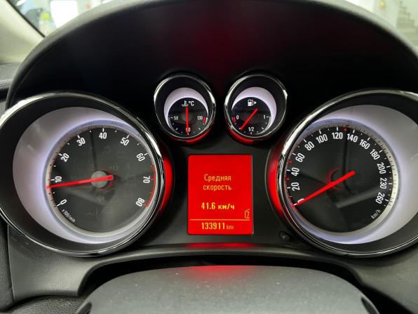 Opel Astra J с пробегом 2011 года, цена 820 000 рублей, 133897 км, хэтчбек, Автокод Объявления