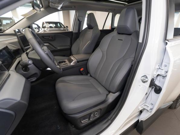 Toyota RAV4 VI (XA60) с пробегом 2026 года, цена 4 020 000 рублей, 9 км, внедорожник, Автокод Объявления
