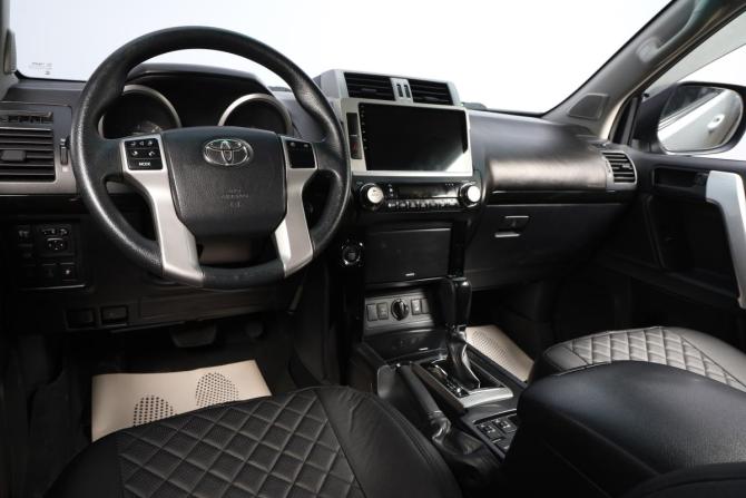 Toyota Land Cruiser Prado 150 Series Рестайлинг 1 с пробегом 2014 года, цена 3 599 000 рублей, 160000 км, внедорожник, Автокод Объявления