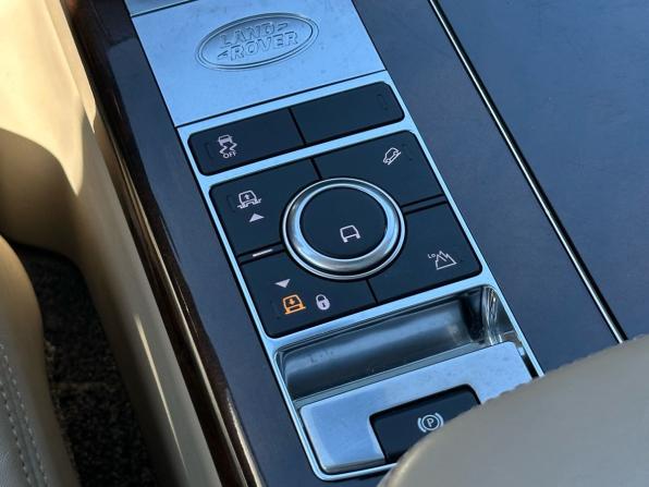 Land Rover Range Rover IV Рестайлинг с пробегом 2018 года, цена 5 700 000 рублей, 132859 км, внедорожник, Автокод Объявления