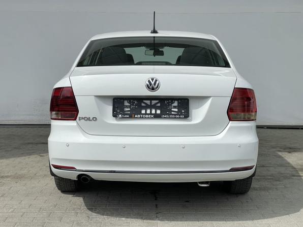 Volkswagen Polo V Рестайлинг с пробегом 2019 года, цена 950 000 рублей, 243000 км, седан, Автокод Объявления