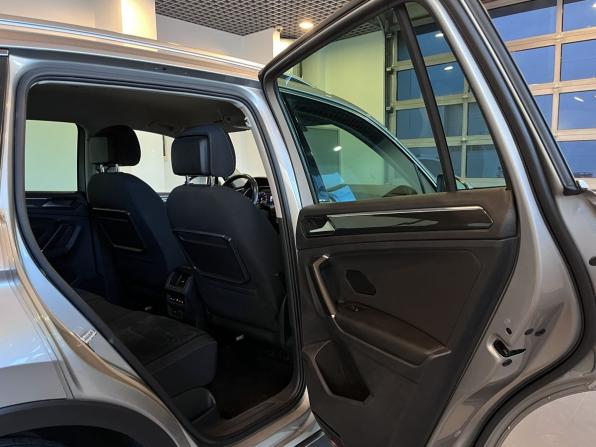 Volkswagen Tiguan II с пробегом 2018 года, цена 2 510 000 рублей, 130831 км, внедорожник, Автокод Объявления
