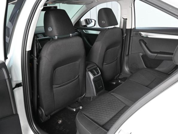 Skoda Octavia III (A7) с пробегом 2016 года, цена 1 599 000 рублей, 160112 км, лифтбек, Автокод Объявления