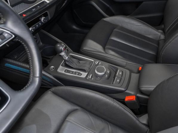 Audi Q2 I Рестайлинг с пробегом 2022 года, цена 2 860 000 рублей, 26210 км, внедорожник, Автокод Объявления