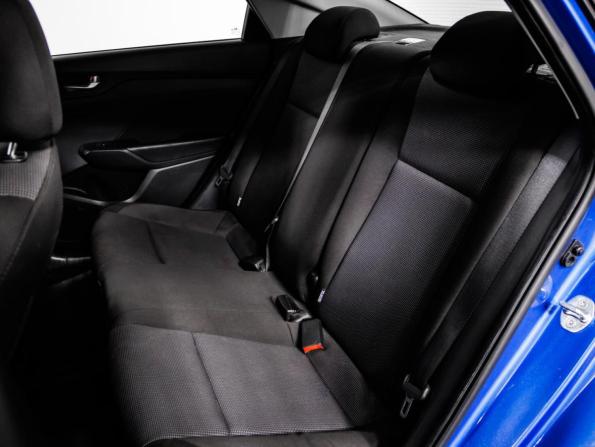 Hyundai Solaris II с пробегом 2018 года, цена 1 279 000 рублей, 100000 км, седан, Автокод Объявления