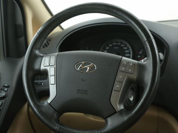 Hyundai H-1 II Рестайлинг 2 с пробегом 2019 года, цена 3 250 000 рублей, 54357 км, минивэн, Автокод Объявления