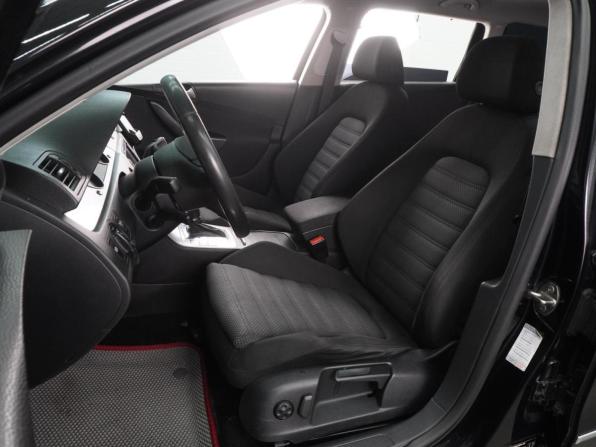 Volkswagen Passat B6 с пробегом 2009 года, цена 849 000 рублей, 183465 км, универсал, Автокод Объявления