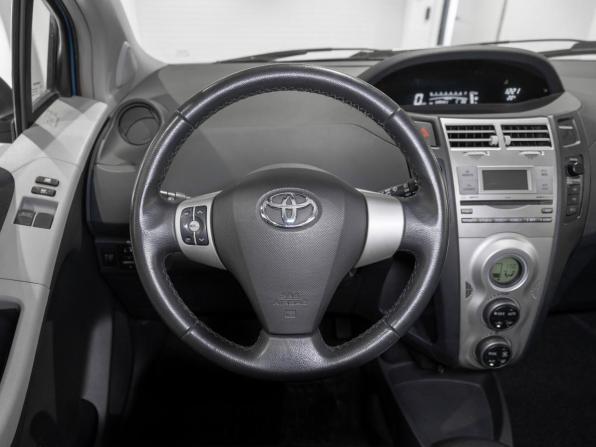 Toyota Yaris II с пробегом 2008 года, цена 595 000 рублей, 149442 км, хэтчбек, Автокод Объявления