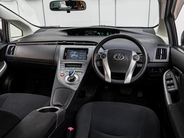 Toyota Prius III Рестайлинг (XW30) с пробегом 2012 года, цена 1 178 000 рублей, 90225 км, лифтбек, Автокод Объявления