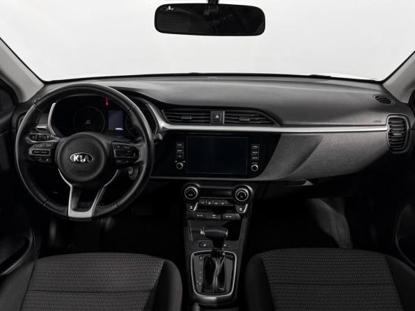 Kia Rio IV Рестайлинг с пробегом 2020 года, цена 1 590 000 рублей, 105000 км, седан, Автокод Объявления