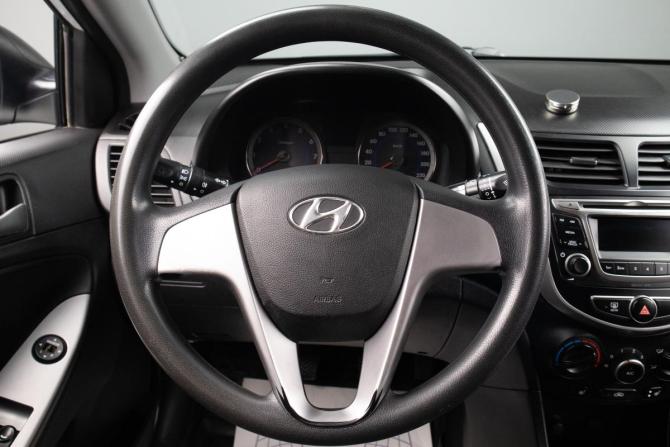 Hyundai Solaris I с пробегом 2014 года, цена 819 000 рублей, 190000 км, седан, Автокод Объявления