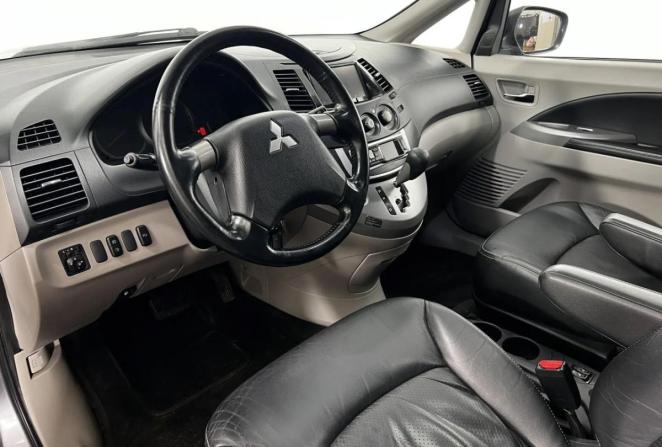 Mitsubishi Grandis I с пробегом 2008 года, цена 780 000 рублей, 257235 км, минивэн, Автокод Объявления