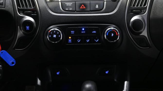 Hyundai ix35 I Рестайлинг с пробегом 2015 года, цена 1 375 000 рублей, 150676 км, внедорожник, Автокод Объявления