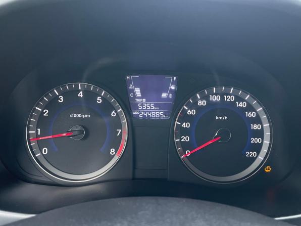 Hyundai Solaris I с пробегом 2011 года, цена 480 000 рублей, 244900 км, седан, Автокод Объявления