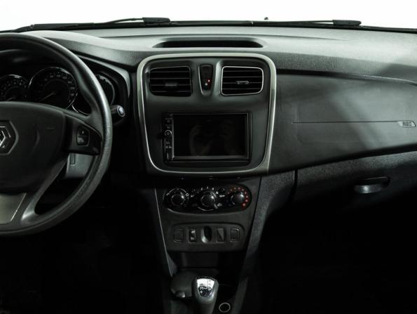 Renault Sandero II с пробегом 2015 года, цена 949 700 рублей, 103408 км, хэтчбек, Автокод Объявления